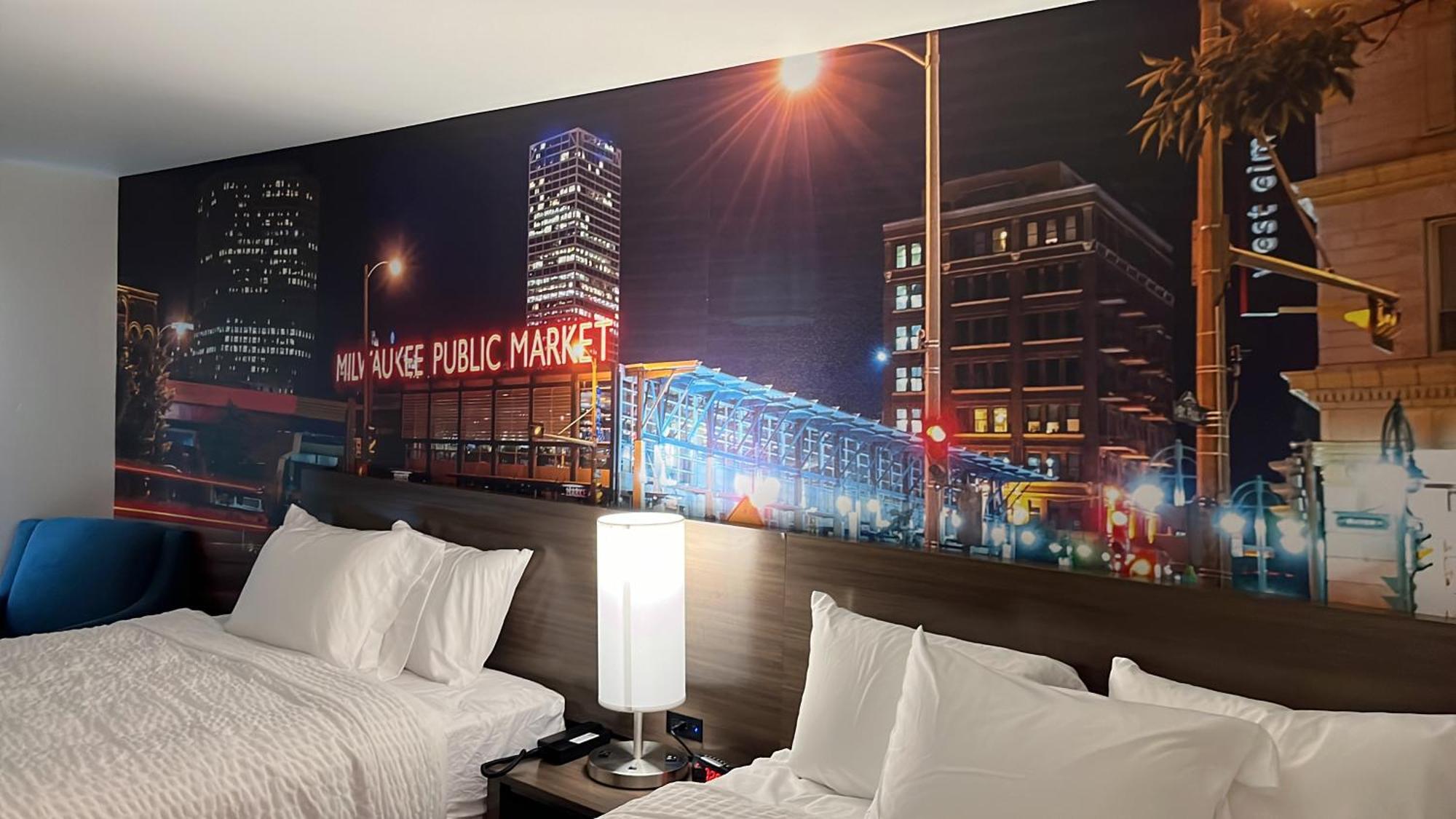 Hotel Clarion Pointe Milwaukee Esterno foto