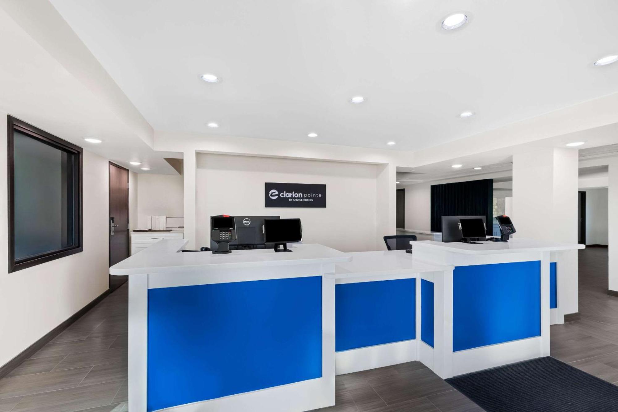 Hotel Clarion Pointe Milwaukee Esterno foto