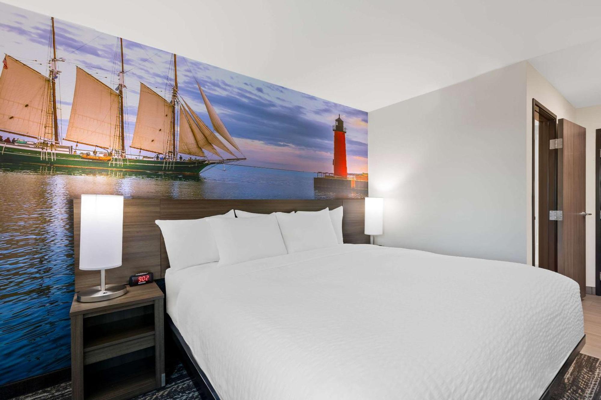 Hotel Clarion Pointe Milwaukee Esterno foto