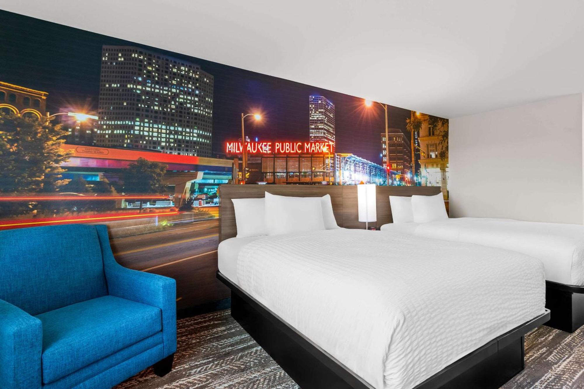 Hotel Clarion Pointe Milwaukee Esterno foto
